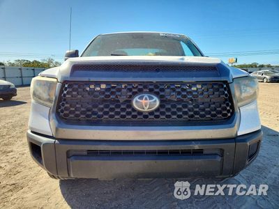Piąte zdjęcie samochodu w środku: 2019 TOYOTA TUNDRA SR VIN:5TFRM5F17KX135446 - miniatura