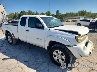 Czwarte zdjęcie samochodu z boku: 2011 TOYOTA TACOMA PRERUNNER ACCESS CAB VIN:5TFTU4GN7BX010500 - miniatura