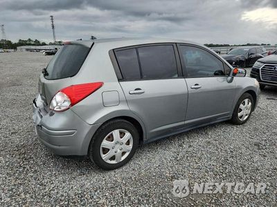 Trzecie zdjęcie samochodu z tyłu: 2012 NISSAN VERSA 1.8 S VIN:3N1BC1CP8CK284749 - miniatura