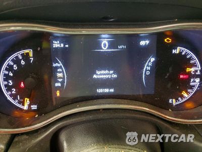 Zdjęcie 9 z 13 samochodu: 2018 JEEP GRAND CHEROKEE LAREDO VIN:1C4RJFAGXJC506454 - miniatura