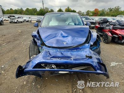 Piąte zdjęcie samochodu w środku: 2024 TESLA MODEL Y VIN:7SAYGDEF6RF023660 - miniatura