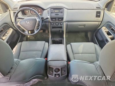 Zdjęcie 8 z 12 samochodu: 2007 HONDA PILOT LX VIN:2HKYF18157H540557 - miniatura