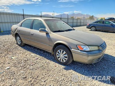 Czwarte zdjęcie samochodu z boku: 1999 TOYOTA CAMRY LE VIN:4T1BG22KXXU421852 - miniatura