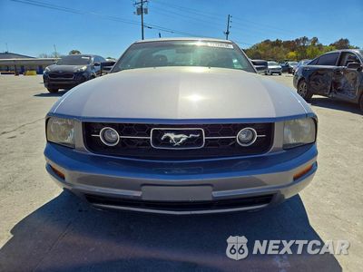 Piąte zdjęcie samochodu w środku: 2006 FORD MUSTANG VIN:1ZVFT80N165104498 - miniatura