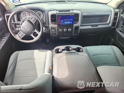 Zdjęcie 8 z 12 samochodu: 2019 RAM 1500 CLASSIC TRADESMAN VIN:1C6RR6KT9KS508327 - miniatura