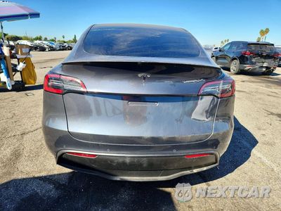 Zdjęcie 6 z 12 samochodu: 2022 TESLA MODEL Y VIN:7SAYGDEF2NF567678 - miniatura
