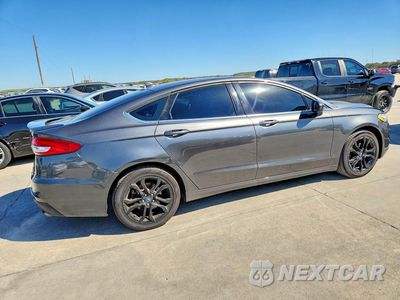 Trzecie zdjęcie samochodu z tyłu: 2020 FORD FUSION SE VIN:3FA6P0HD0LR199851 - miniatura
