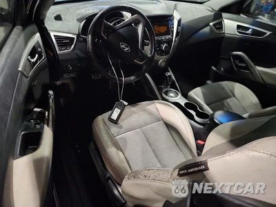 Zdjęcie 8 z 12 samochodu: 2013 HYUNDAI VELOSTER BASE VIN:KMHTC6AD6DU130920 - miniatura