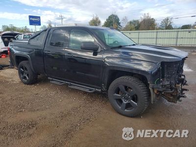 Czwarte zdjęcie samochodu z boku: 2017 CHEVROLET SILVERADO K1500 VIN:1GCVKNEC8HZ148713 - miniatura