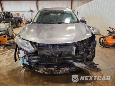 Piąte zdjęcie samochodu w środku: 2015 NISSAN ROGUE SV VIN:KNMAT2MV8FP539267 - miniatura