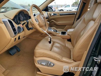 Zdjęcie 7 z 13 samochodu: 2012 PORSCHE CAYENNE S VIN:WP1AB2A22CLA41628 - miniatura