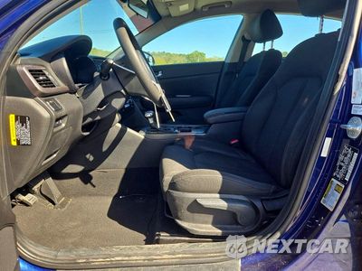 Zdjęcie 7 z 12 samochodu: 2017 KIA OPTIMA LX VIN:5XXGT4L31HG125814 - miniatura
