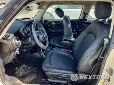 Zdjęcie 7 z 12 samochodu: 2021 MINI COOPER VIN:WMWXR3C01M2N55032 - miniatura
