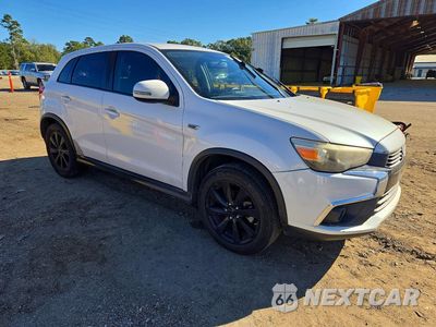 Czwarte zdjęcie samochodu z boku: 2016 MITSUBISHI OUTLANDER SPORT ES VIN:JA4AP3AU1GZ027775 - miniatura