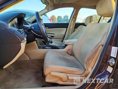Zdjęcie 7 z 12 samochodu: 2011 HONDA ACCORD LX VIN:1HGCP2F33BA128592 - miniatura