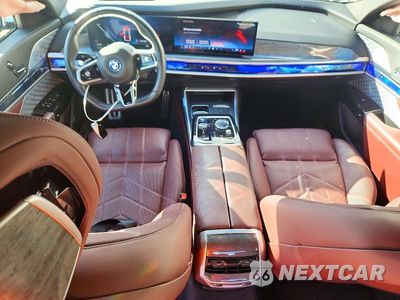 Zdjęcie 8 z 12 samochodu: 2024 BMW I7 XDRIVE60 VIN:WBY53EJ09RCP70474 - miniatura