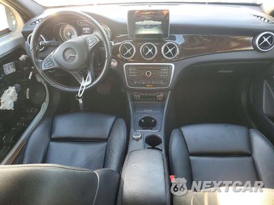Zdjęcie 8 z 14 samochodu: 2016 MERCEDES-BENZ GLA 250 VIN:WDCTG4EB2GJ267844 - miniatura