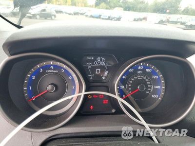 Zdjęcie 9 z 13 samochodu: 2013 HYUNDAI ELANTRA GLS VIN:KMHDH4AE2DU938913 - miniatura