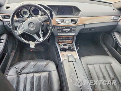 Zdjęcie 8 z 12 samochodu: 2014 MERCEDES-BENZ E 550 4MATIC VIN:WDDHF9BBXEA822929 - miniatura