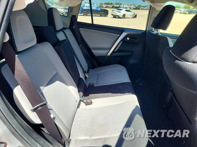 Zdjęcie 10 z 13 samochodu: 2018 TOYOTA RAV4 XLE VIN:JTMWFREV4JJ203406 - miniatura