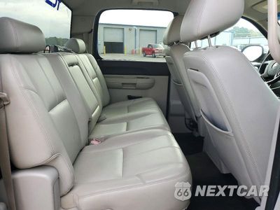 Zdjęcie 10 z 12 samochodu: 2010 CHEVROLET SILVERADO C1500 HEAVY DUTY VIN:3GCRCSE08AG218574 - miniatura