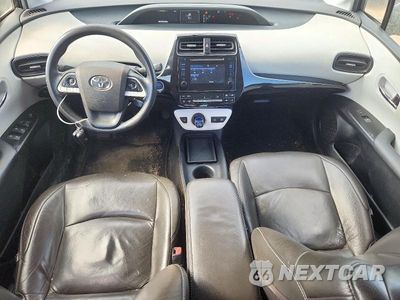 Zdjęcie 8 z 12 samochodu: 2016 TOYOTA PRIUS TWO VIN:JTDKBRFU8G3001049 - miniatura