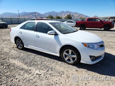 Czwarte zdjęcie samochodu z boku: 2014 TOYOTA CAMRY SE VIN:4T1BF1FK4EU469464 - miniatura