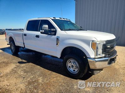 Czwarte zdjęcie samochodu z boku: 2017 FORD F250 SUPER DUTY VIN:1FT7W2B64HEF50312 - miniatura