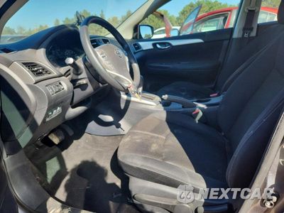 Zdjęcie 7 z 12 samochodu: 2017 NISSAN SENTRA S VIN:3N1AB7AP9HY371472 - miniatura