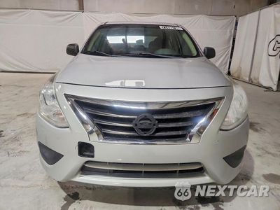 Piąte zdjęcie samochodu w środku: 2015 NISSAN VERSA 1.6 S VIN:3N1CN7AP2FL812921 - miniatura