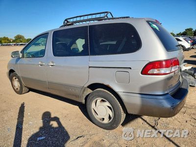 Drugie zdjęcie samochodu z przodu: 2002 TOYOTA SIENNA XLE VIN:4T3ZF13C82U485679 - miniatura