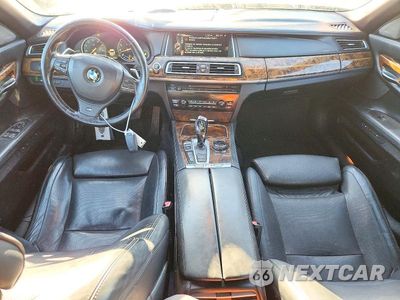 Zdjęcie 8 z 12 samochodu: 2015 BMW 750 XI VIN:WBAYB6C58FD966196 - miniatura
