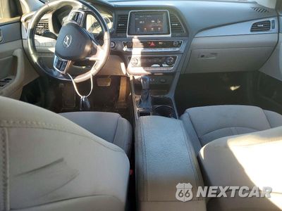 Zdjęcie 8 z 12 samochodu: 2018 HYUNDAI SONATA SEL VIN:5NPE34AF4JH654592 - miniatura