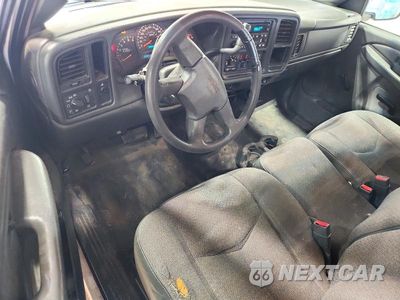 Zdjęcie 8 z 12 samochodu: 2005 GMC NEW SIERRA C1500 VIN:1GTEC14X35Z194410 - miniatura