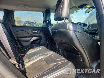 Zdjęcie 11 z 13 samochodu: 2019 JEEP CHEROKEE LATITUDE PLUS VIN:1C4PJLLB3KD154398 - miniatura