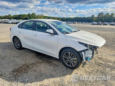 Czwarte zdjęcie samochodu z boku: 2023 KIA FORTE LXS VIN:3KPF24AD0PE631359 - miniatura