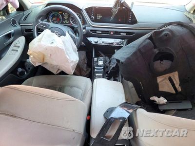 Zdjęcie 8 z 12 samochodu: 2023 HYUNDAI SONATA HYBRID SEL VIN:KMHL34JJ5PA058740 - miniatura