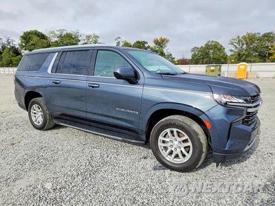 Czwarte zdjęcie samochodu z boku: 2021 CHEVROLET SUBURBAN K1500 LT VIN:1GNSKCKD8MR366009 - miniatura