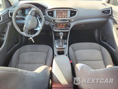 Zdjęcie 8 z 12 samochodu: 2019 HYUNDAI IONIQ PLUG-IN HYBRID BASE VIN:KMHC65LD0KU114983 - miniatura