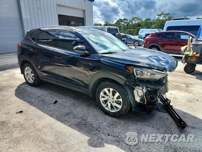 Czwarte zdjęcie samochodu z boku: 2021 HYUNDAI TUCSON VALUE VIN:KM8J33A49MU346234 - miniatura