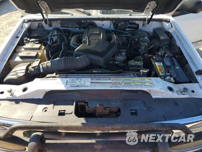 Zdjęcie 12 z 13 samochodu: 2000 FORD EXPLORER XLT VIN:1FMZU63E7YZB06888 - miniatura
