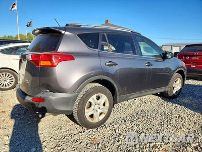 Trzecie zdjęcie samochodu z tyłu: 2015 TOYOTA RAV4 LE VIN:JTMBFREV0FJ050254 - miniatura
