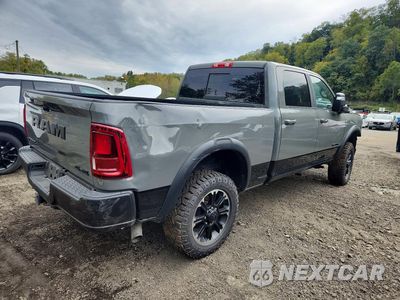 Trzecie zdjęcie samochodu z tyłu: 2026 RAM 2500 POWERWAGON VIN:3C6UR5EJ4TG162128 - miniatura
