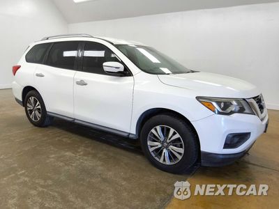 Czwarte zdjęcie samochodu z boku: 2018 NISSAN PATHFINDER SV VIN:5N1DR2MM2JC625401 - miniatura