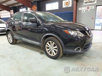 Czwarte zdjęcie samochodu z boku: 2017 NISSAN ROGUE SV VIN:JN1BJ1CR2HW110646 - miniatura