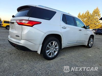 Trzecie zdjęcie samochodu z tyłu: 2021 CHEVROLET TRAVERSE HIGH COUNTRY VIN:1GNEVNKW5MJ247169 - miniatura