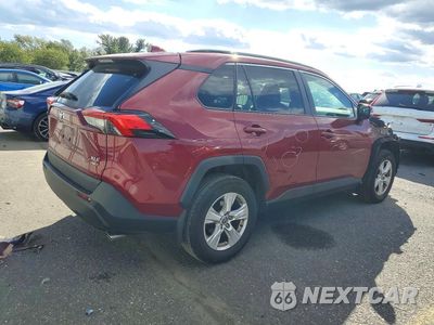 Trzecie zdjęcie samochodu z tyłu: 2021 TOYOTA RAV4 XLE VIN:2T3P1RFV8MW192448 - miniatura