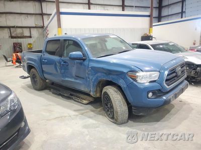 Czwarte zdjęcie samochodu z boku: 2019 TOYOTA TACOMA SR5 V6 VIN:3TMCZ5AN5KM238291 - miniatura