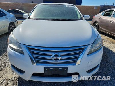 Piąte zdjęcie samochodu w środku: 2015 NISSAN SENTRA S VIN:3N1AB7AP0FY370224 - miniatura