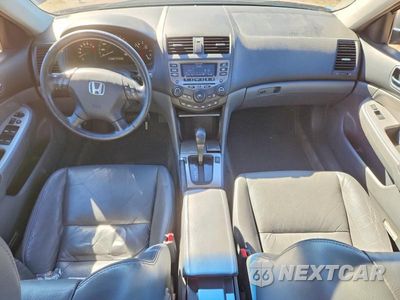 Zdjęcie 8 z 12 samochodu: 2007 HONDA ACCORD EX VIN:1HGCM56867A128339 - miniatura